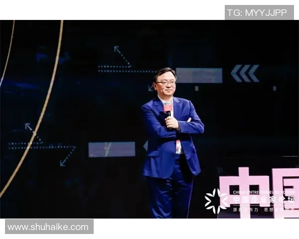 从贫困到辉煌足球明星背后的奋斗故事与成长历程