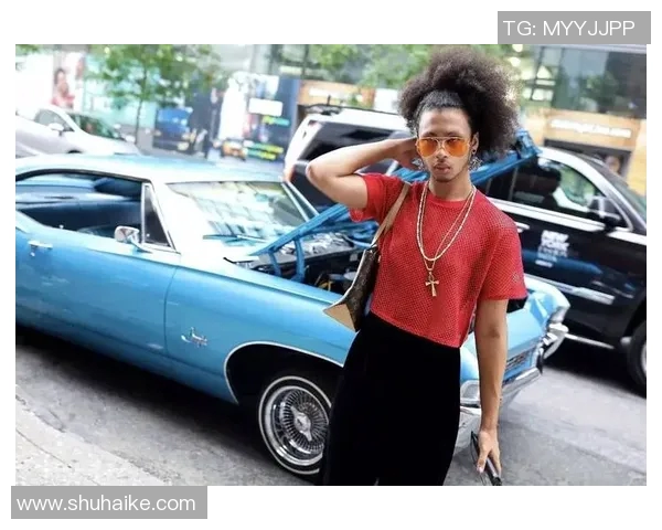 外国足球明星街拍时尚风格大揭秘引领潮流的运动与休闲完美结合